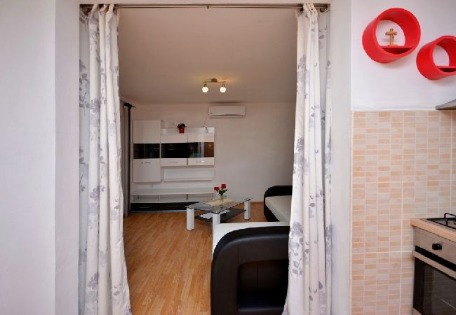 Ferienwohnung in Žuljana - Ferienwohnung in Žuljana mit Meerblick, Terrasse, Klimaanlage, W-LAN (3558-3) Ferienwohnung in Žuljana - Ferienwohnung in Žuljana mit Meerblick, Terrasse, Klimaanlage, W-LAN (3558-3)