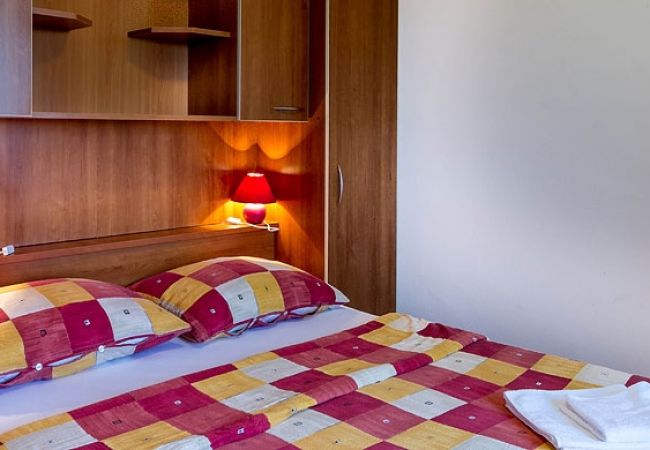 Ferienwohnung in Novalja - Ferienwohnung in Novalja mit Meerblick, Terrasse, Klimaanlage, W-LAN (3565-9) Ferienwohnung in Novalja - Ferienwohnung in Novalja mit Meerblick, Terrasse, Klimaanlage, W-LAN (3565-9)