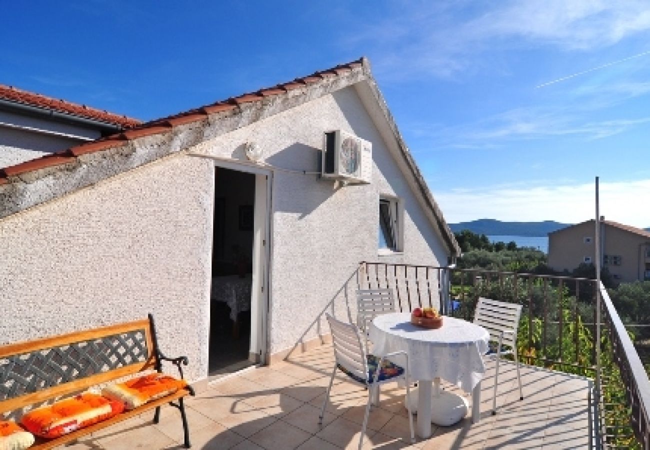 Ferienwohnung in Sukošan - Ferienwohnung in Sukošan mit Meerblick, Balkon, Klimaanlage, W-LAN (654-2)