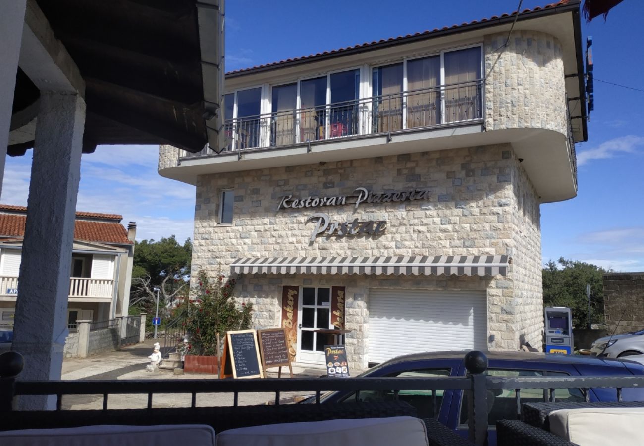 Ferienwohnung in Ražanj - Ferienwohnung in Ražanj mit Terrasse, Klimaanlage, W-LAN, Waschmaschine (3567-1)