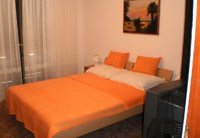 Ferienwohnung in Zavala - Ferienwohnung in Zavala mit Meerblick, Terrasse, Klimaanlage, W-LAN (3576-1) Ferienwohnung in Zavala - Ferienwohnung in Zavala mit Meerblick, Terrasse, Klimaanlage, W-LAN (3576-1)