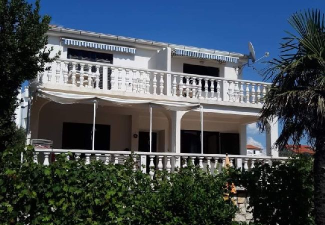 Ferienwohnung in Novalja - Ferienwohnung in Novalja mit Meerblick, Terrasse, Klimaanlage, W-LAN (3572-2) Ferienwohnung in Novalja - Ferienwohnung in Novalja mit Meerblick, Terrasse, Klimaanlage, W-LAN (3572-2)
