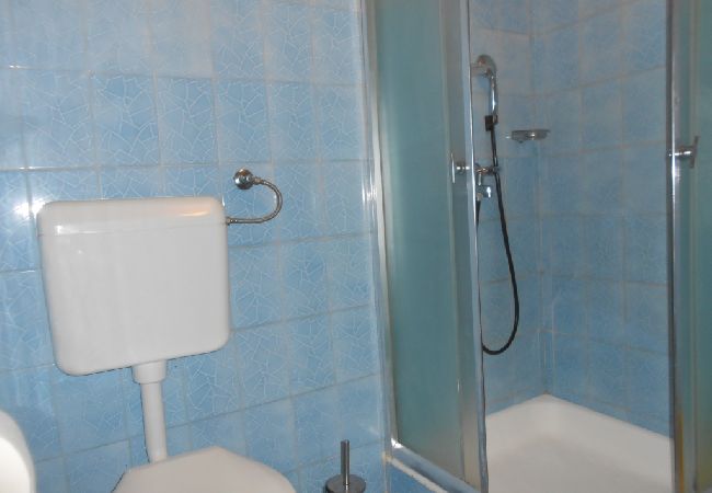 Studio in Vodice - Studioapartment in Vodice mit Terrasse, Klimaanlage, W-LAN, Waschmaschine (3420-2) Studio in Vodice - Studioapartment in Vodice mit Terrasse, Klimaanlage, W-LAN, Waschmaschine (3420-2)