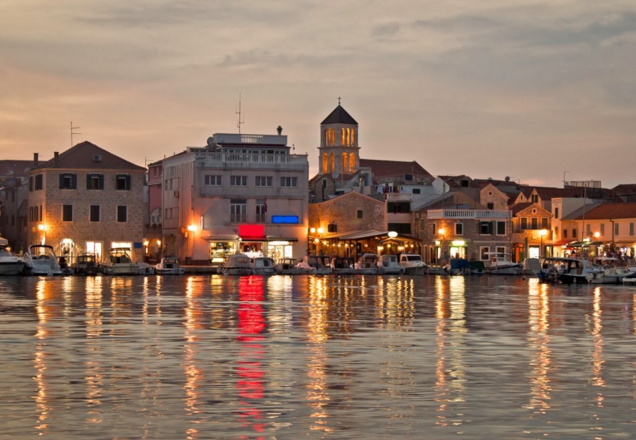 Ferienwohnung in Vodice - Ferienwohnung in Vodice mit Meerblick, Terrasse, W-LAN, Waschmaschine (3578-1)