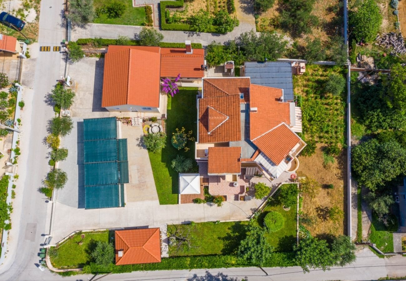 Ferienwohnung in Privlaka - Ferienwohnung in Privlaka mit Terrasse, Klimaanlage, W-LAN, Waschmaschine (821-2)