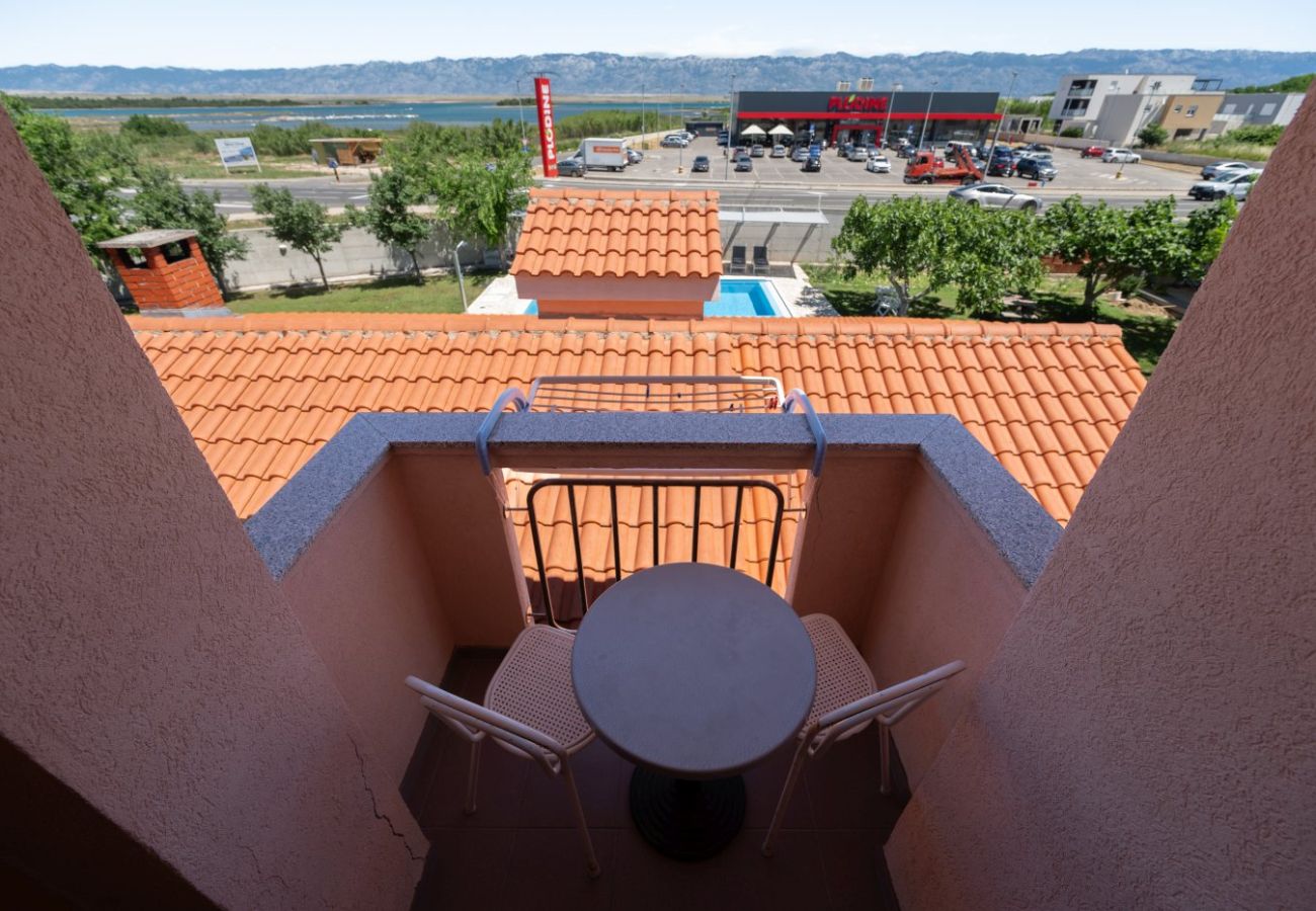 Ferienwohnung in Privlaka - Ferienwohnung in Privlaka mit Meerblick, Balkon, Klimaanlage, W-LAN (3598-3)