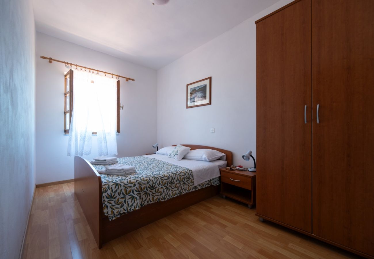 Ferienwohnung in Privlaka - Ferienwohnung in Privlaka mit Meerblick, Balkon, Klimaanlage, W-LAN (3598-3)