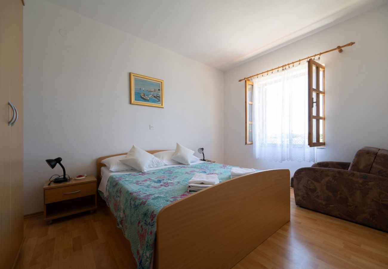 Ferienwohnung in Privlaka - Ferienwohnung in Privlaka mit Meerblick, Balkon, Klimaanlage, W-LAN (3598-5)