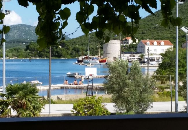 Ferienwohnung in Mali Ston - Ferienwohnung in Ston / Mali Ston mit Meerblick, Terrasse, Klimaanlage, W-LAN (3588-2) Ferienwohnung in Mali Ston - Ferienwohnung in Ston / Mali Ston mit Meerblick, Terrasse, Klimaanlage, W-LAN (3588-2)