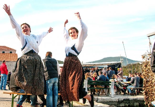 Ferienwohnung in Mali Ston - Ferienwohnung in Ston / Mali Ston mit Meerblick, Terrasse, Klimaanlage, W-LAN (3588-2) Ferienwohnung in Mali Ston - Ferienwohnung in Ston / Mali Ston mit Meerblick, Terrasse, Klimaanlage, W-LAN (3588-2)