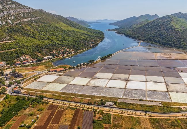Ferienwohnung in Mali Ston - Ferienwohnung in Ston / Mali Ston mit Meerblick, Terrasse, Klimaanlage, W-LAN (3588-2) Ferienwohnung in Mali Ston - Ferienwohnung in Ston / Mali Ston mit Meerblick, Terrasse, Klimaanlage, W-LAN (3588-2)