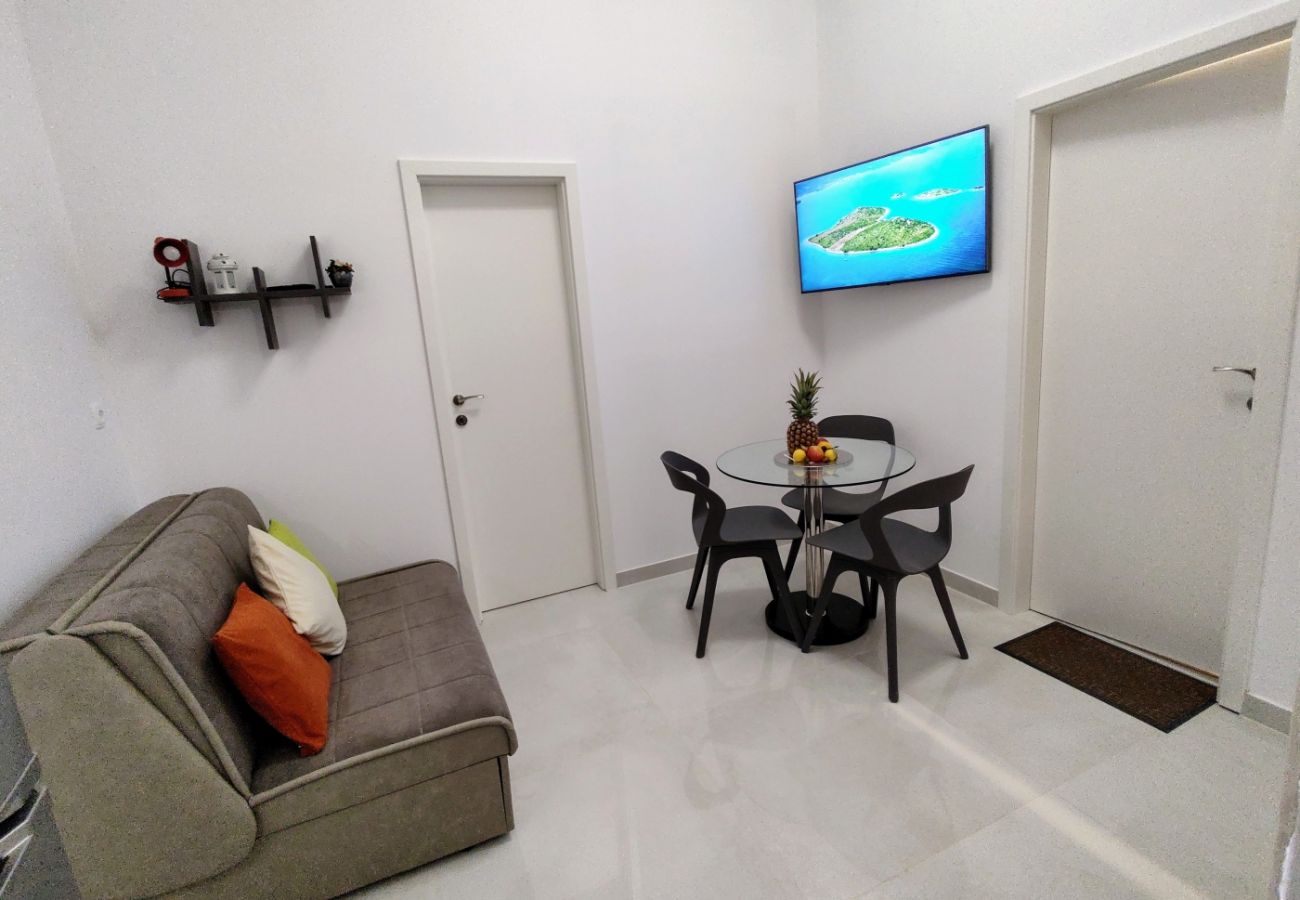 Ferienwohnung in Drašnice - Ferienwohnung in Drašnice mit Meerblick, Loggia, Klimaanlage, W-LAN (3586-3)