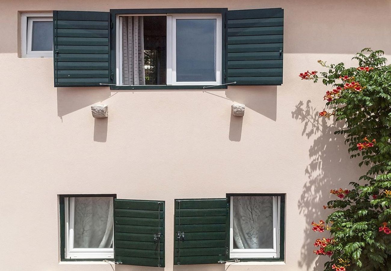 Ferienhaus in Drašnice - Ferienhaus in Drašnice mit Meerblick, Terrasse, Klimaanlage, W-LAN (3586-5)