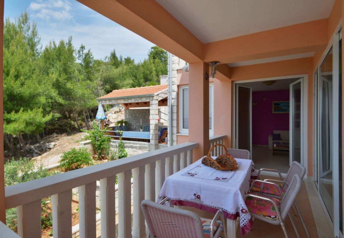 Ferienwohnung in Karbuni - Ferienwohnung in Karbuni mit Meerblick, Terrasse, Klimaanlage, W-LAN (3609-1)