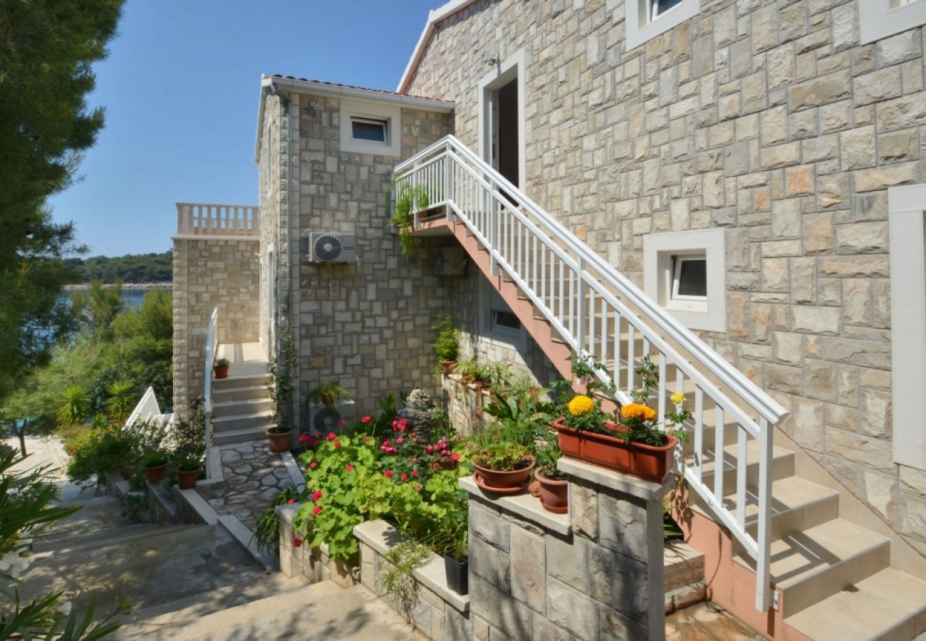 Ferienwohnung in Karbuni - Ferienwohnung in Karbuni mit Meerblick, Terrasse, Klimaanlage, W-LAN (3609-1)