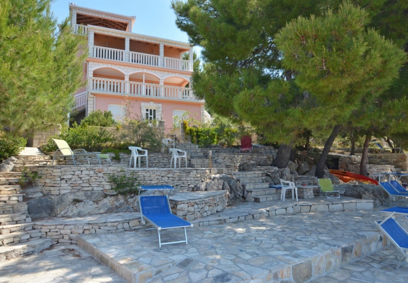 Ferienwohnung in Karbuni - Ferienwohnung in Karbuni mit Meerblick, Terrasse, Klimaanlage, W-LAN (3609-1)