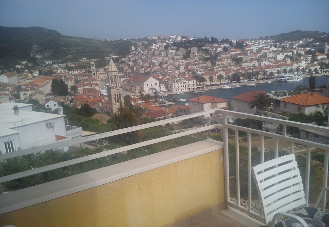 Ferienwohnung in Hvar - Ferienwohnung in Hvar-Stadt mit Meerblick, Balkon, Klimaanlage, W-LAN (3615-1)