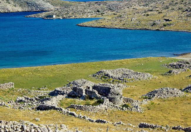 Ferienwohnung in Omišalj - Ferienwohnung in Omišalj mit Meerblick, Balkon, Klimaanlage, W-LAN (3623-1) Ferienwohnung in Omišalj - Ferienwohnung in Omišalj mit Meerblick, Balkon, Klimaanlage, W-LAN (3623-1)