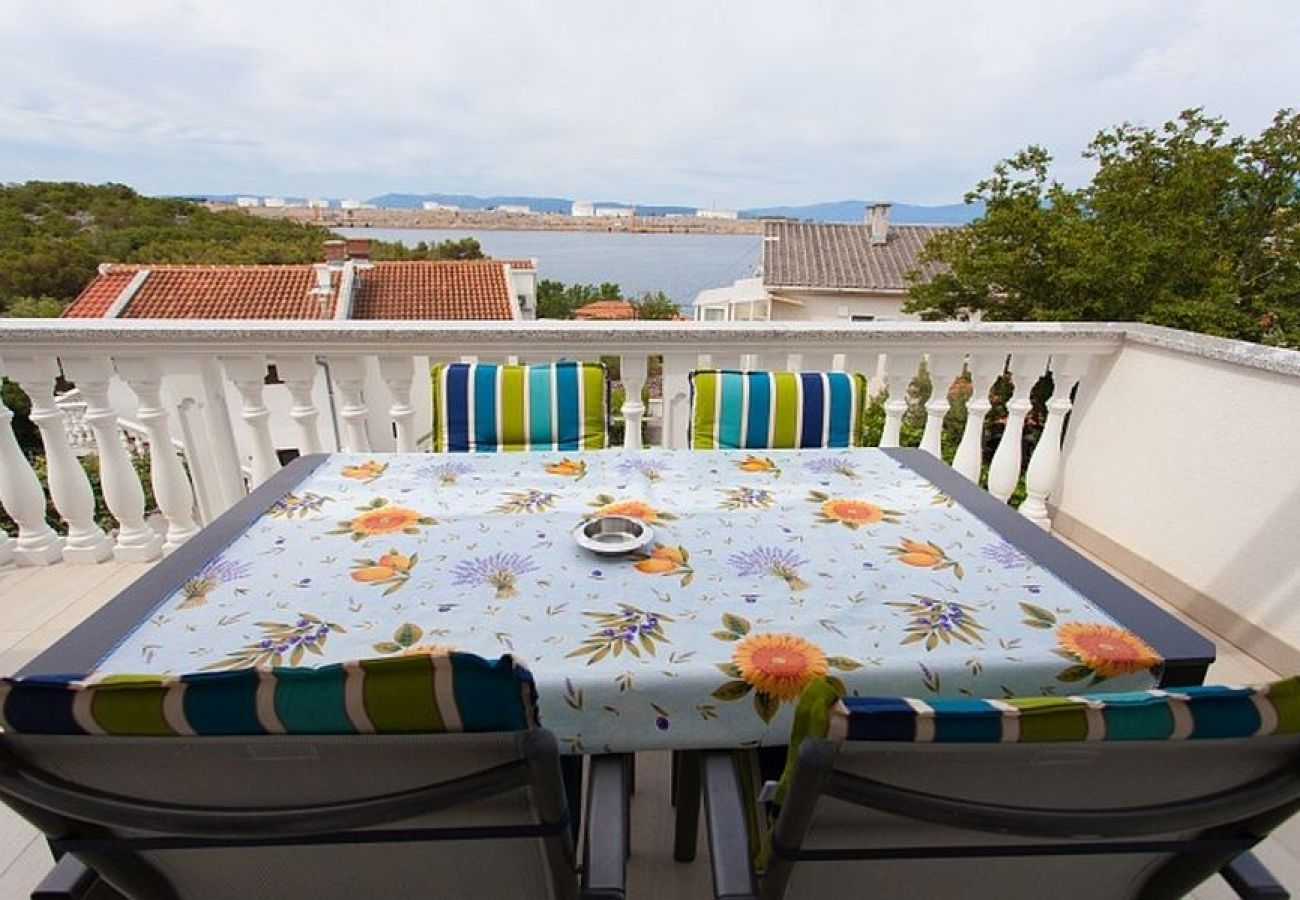 Ferienwohnung in Omišalj - Ferienwohnung in Omišalj mit Meerblick, Terrasse, Klimaanlage, W-LAN (3623-2)