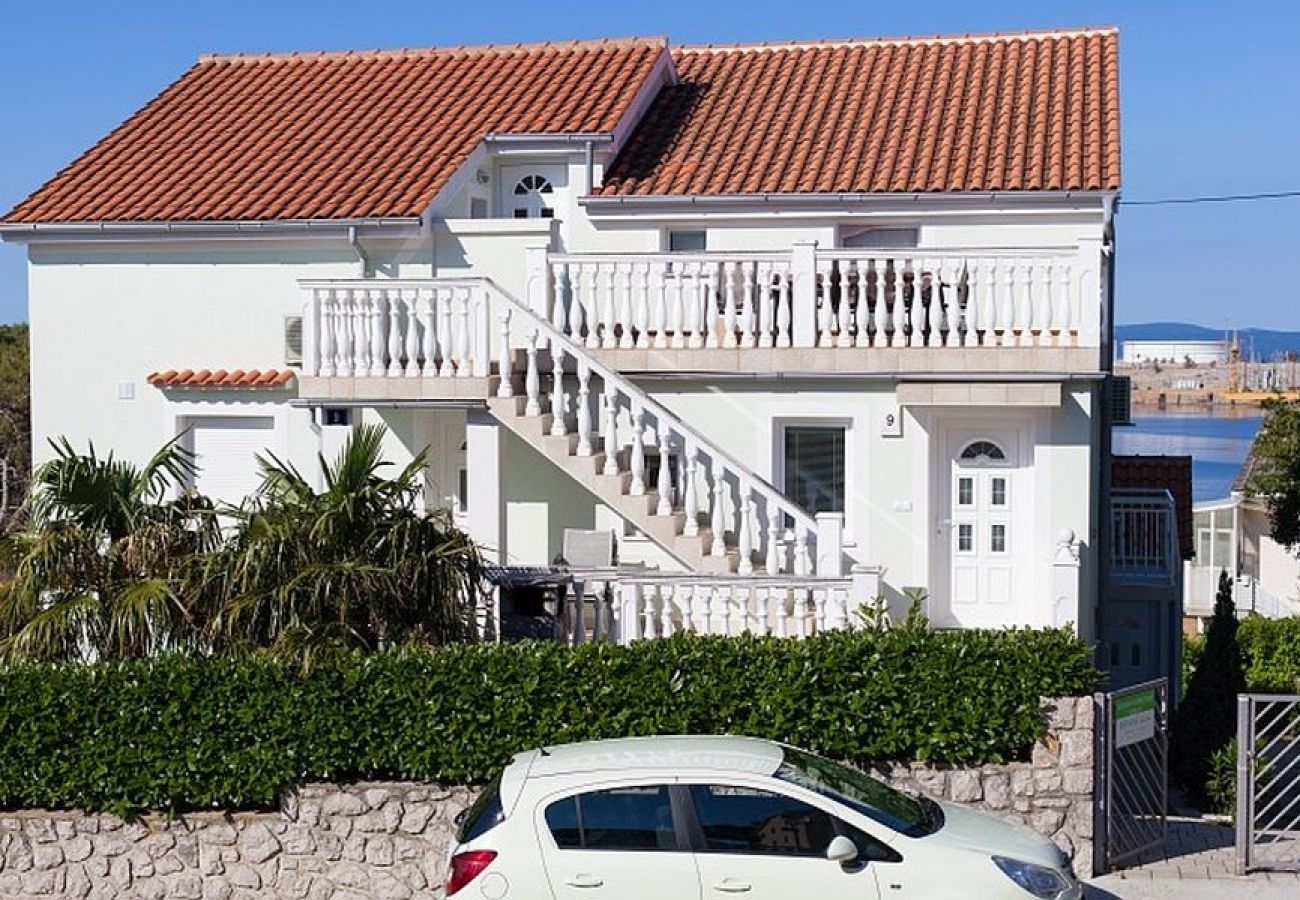 Ferienwohnung in Omišalj - Ferienwohnung in Omišalj mit Meerblick, Terrasse, Klimaanlage, W-LAN (3623-2)