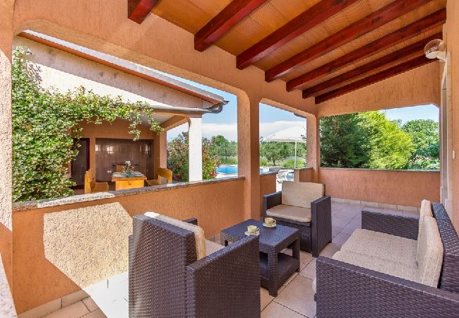 Ferienhaus in Loborika - Ferienhaus in Loborika mit Terrasse, Klimaanlage, W-LAN, Waschmaschine (3642-1) Ferienhaus in Loborika - Ferienhaus in Loborika mit Terrasse, Klimaanlage, W-LAN, Waschmaschine (3642-1)