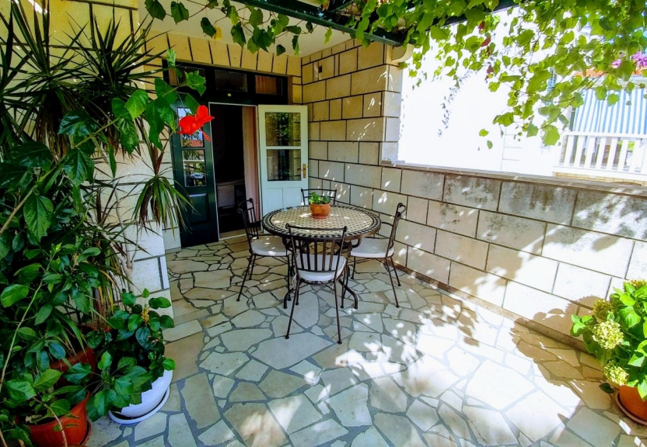 Ferienwohnung in Bol - Ferienwohnung in Bol mit Meerblick, Terrasse, Klimaanlage, W-LAN (3634-2)