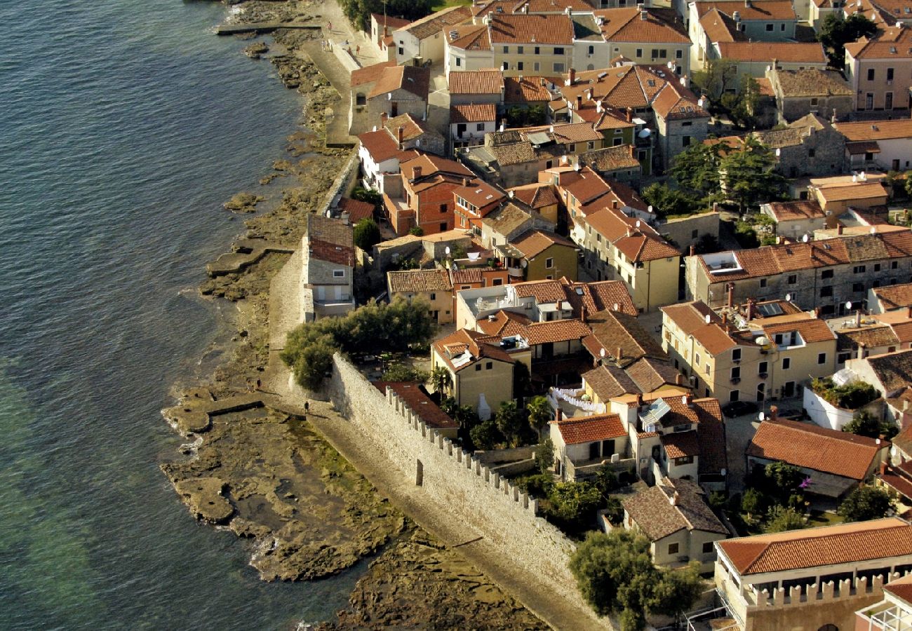 Ferienwohnung in Novigrad - Ferienwohnung in Novigrad mit Terrasse, Klimaanlage, W-LAN, Waschmaschine (3663-1)