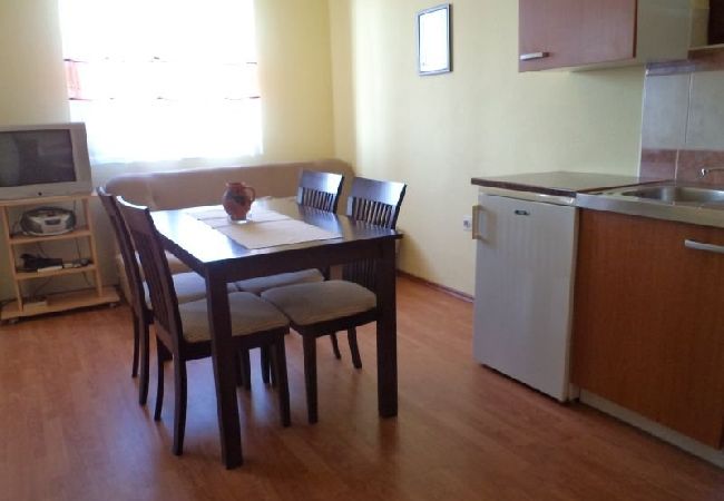 Ferienwohnung in Rab - Ferienwohnung in Barbat mit Meerblick, Balkon, Klimaanlage, W-LAN (3664-4) Ferienwohnung in Rab - Ferienwohnung in Barbat mit Meerblick, Balkon, Klimaanlage, W-LAN (3664-4)