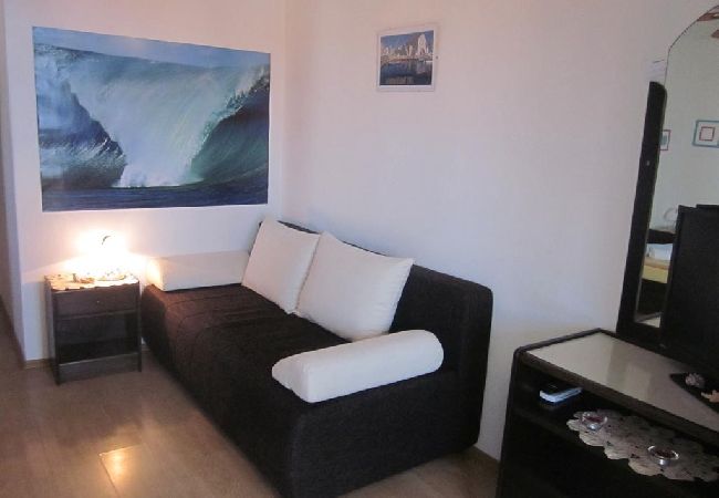 Ferienwohnung in Hvar - Ferienwohnung in Hvar-Stadt mit Meerblick, Terrasse, Klimaanlage, W-LAN (3666-2) Ferienwohnung in Hvar - Ferienwohnung in Hvar-Stadt mit Meerblick, Terrasse, Klimaanlage, W-LAN (3666-2)