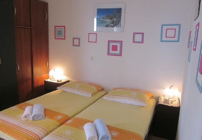 Ferienwohnung in Hvar - Ferienwohnung in Hvar-Stadt mit Meerblick, Terrasse, Klimaanlage, W-LAN (3666-2) Ferienwohnung in Hvar - Ferienwohnung in Hvar-Stadt mit Meerblick, Terrasse, Klimaanlage, W-LAN (3666-2)