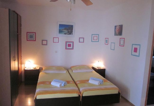 Ferienwohnung in Hvar - Ferienwohnung in Hvar-Stadt mit Meerblick, Terrasse, Klimaanlage, W-LAN (3666-2) Ferienwohnung in Hvar - Ferienwohnung in Hvar-Stadt mit Meerblick, Terrasse, Klimaanlage, W-LAN (3666-2)