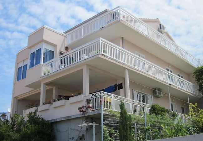 Ferienwohnung in Hvar - Ferienwohnung in Hvar-Stadt mit Meerblick, Terrasse, Klimaanlage, W-LAN (3666-2) Ferienwohnung in Hvar - Ferienwohnung in Hvar-Stadt mit Meerblick, Terrasse, Klimaanlage, W-LAN (3666-2)