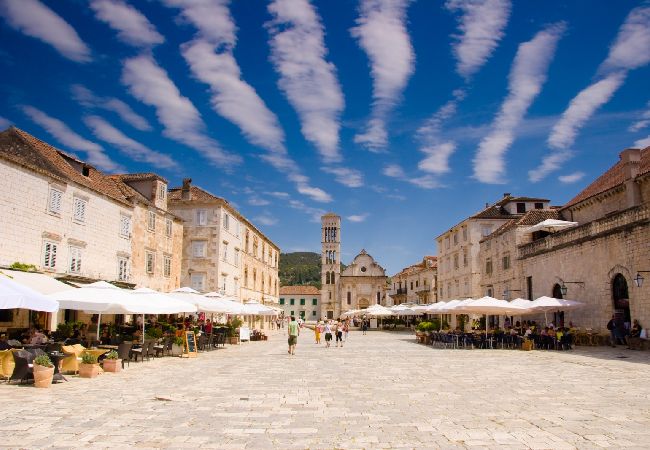 Ferienwohnung in Hvar - Ferienwohnung in Hvar-Stadt mit Meerblick, Terrasse, Klimaanlage, W-LAN (3666-2) Ferienwohnung in Hvar - Ferienwohnung in Hvar-Stadt mit Meerblick, Terrasse, Klimaanlage, W-LAN (3666-2)