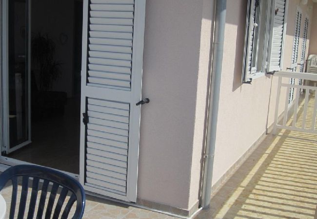 Zimmeranmietung in Hvar - Zimmer in Hvar-Stadt mit Meerblick, Terrasse, Klimaanlage, W-LAN (3666-3) Zimmeranmietung in Hvar - Zimmer in Hvar-Stadt mit Meerblick, Terrasse, Klimaanlage, W-LAN (3666-3)