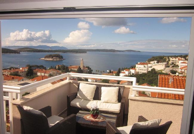 Hvar - Ferienwohnung