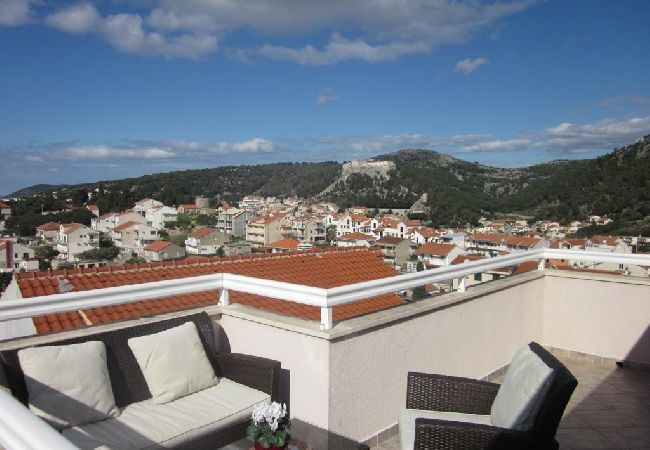 Ferienwohnung in Hvar - Ferienwohnung in Hvar-Stadt mit Meerblick, Terrasse, Klimaanlage, W-LAN (3666-4) Ferienwohnung in Hvar - Ferienwohnung in Hvar-Stadt mit Meerblick, Terrasse, Klimaanlage, W-LAN (3666-4)