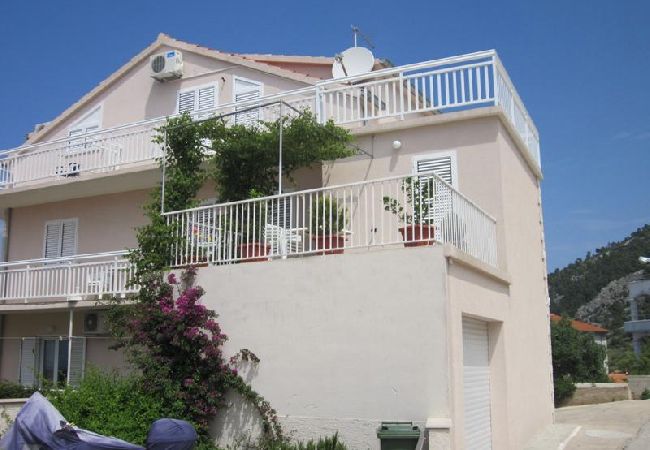 Ferienwohnung in Hvar - Ferienwohnung in Hvar-Stadt mit Meerblick, Terrasse, Klimaanlage, W-LAN (3666-4) Ferienwohnung in Hvar - Ferienwohnung in Hvar-Stadt mit Meerblick, Terrasse, Klimaanlage, W-LAN (3666-4)