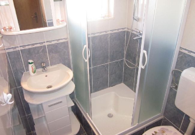 Ferienwohnung in Hvar - Ferienwohnung in Hvar-Stadt mit Meerblick, Terrasse, Klimaanlage, W-LAN (3666-5) Ferienwohnung in Hvar - Ferienwohnung in Hvar-Stadt mit Meerblick, Terrasse, Klimaanlage, W-LAN (3666-5)