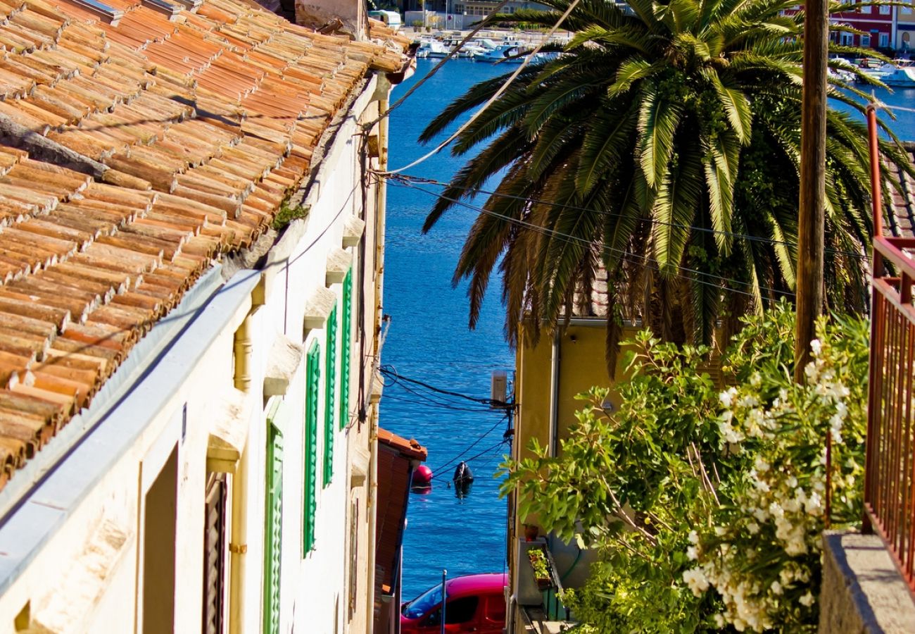 Ferienwohnung in Mali Lošinj - Ferienwohnung in Mali Lošinj mit Terrasse, Klimaanlage, Waschmaschine (3683-1)