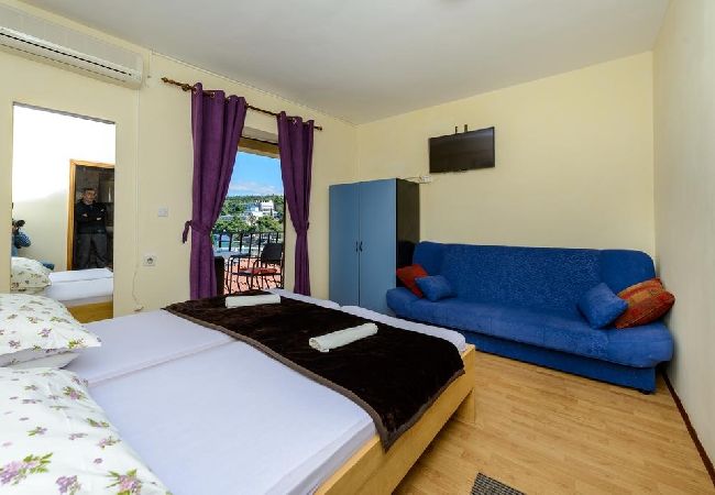 Ferienwohnung in Cavtat - Ferienwohnung in Cavtat mit Meerblick, Balkon, Klimaanlage, W-LAN (3686-2) Ferienwohnung in Cavtat - Ferienwohnung in Cavtat mit Meerblick, Balkon, Klimaanlage, W-LAN (3686-2)