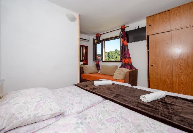 Ferienwohnung in Cavtat - Ferienwohnung in Cavtat mit Meerblick, Balkon, Klimaanlage, W-LAN (3686-3) Ferienwohnung in Cavtat - Ferienwohnung in Cavtat mit Meerblick, Balkon, Klimaanlage, W-LAN (3686-3)