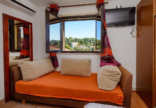 Ferienwohnung in Cavtat - Ferienwohnung in Cavtat mit Meerblick, Balkon, Klimaanlage, W-LAN (3686-3) Ferienwohnung in Cavtat - Ferienwohnung in Cavtat mit Meerblick, Balkon, Klimaanlage, W-LAN (3686-3)