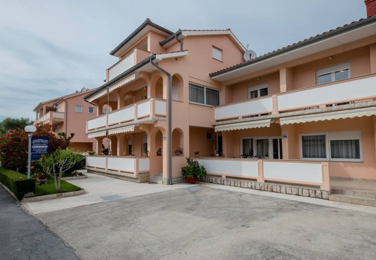 Ferienwohnung in Palit - Ferienwohnung in Palit mit Meerblick, Terrasse, Klimaanlage, W-LAN (820-4)