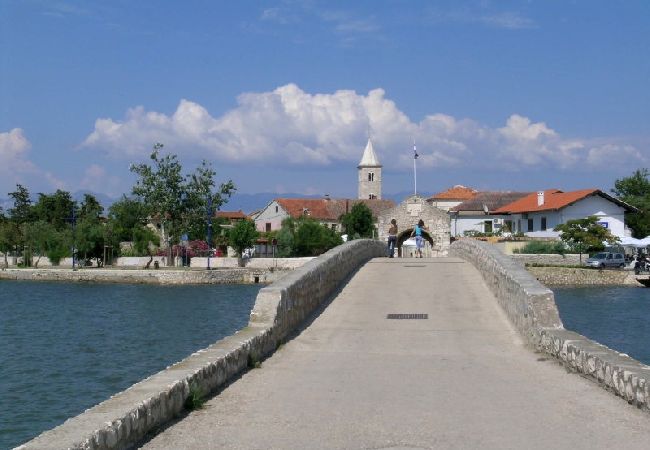 Ferienwohnung in Nin - Ferienwohnung in Nin mit Terrasse, Klimaanlage, W-LAN (3722-1) Ferienwohnung in Nin - Ferienwohnung in Nin mit Terrasse, Klimaanlage, W-LAN (3722-1)