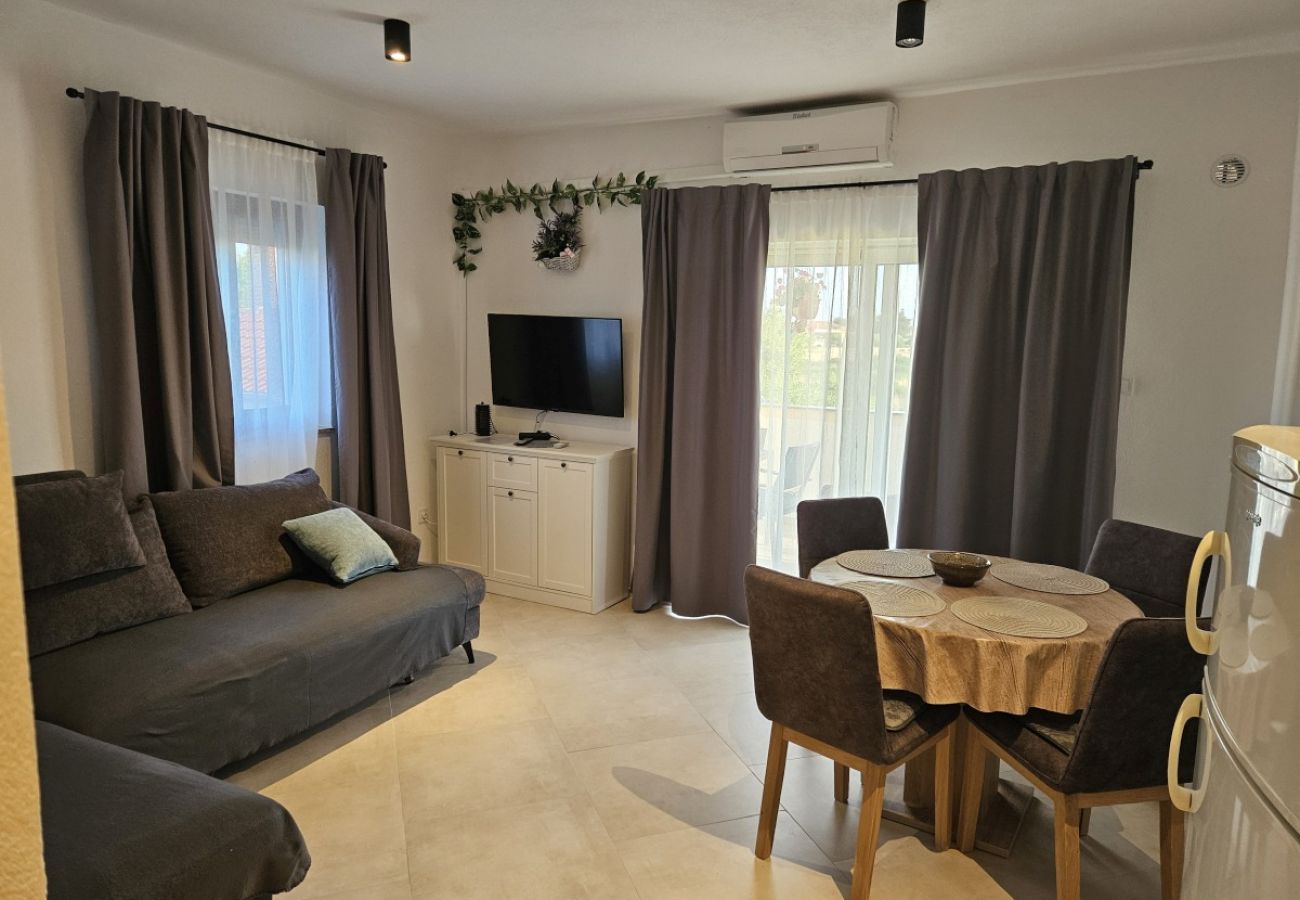 Ferienwohnung in Nin - Ferienwohnung in Nin mit Terrasse, Klimaanlage, W-LAN (3722-1)