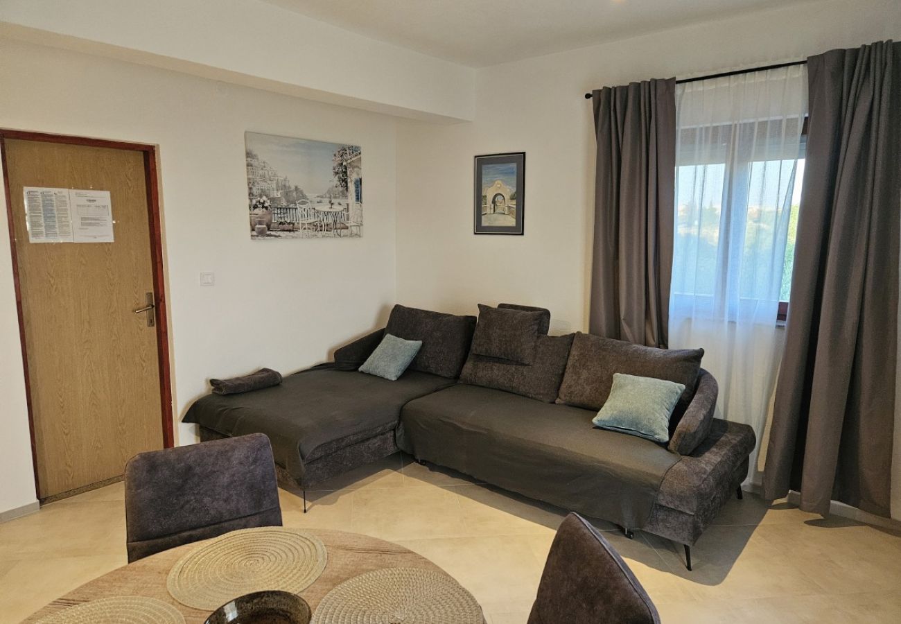 Ferienwohnung in Nin - Ferienwohnung in Nin mit Terrasse, Klimaanlage, W-LAN (3722-1)