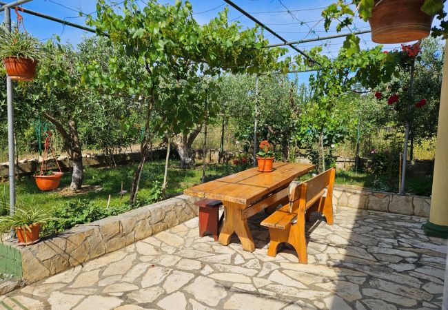 Studio in Nin - Studioapartment in Nin mit Terrasse, Klimaanlage, W-LAN (3722-5) Studio in Nin - Studioapartment in Nin mit Terrasse, Klimaanlage, W-LAN (3722-5)