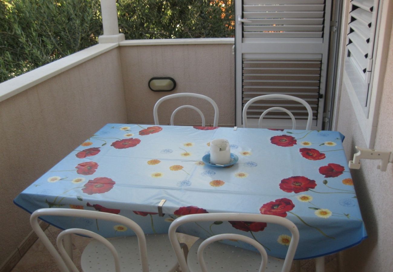 Ferienwohnung in Bol - Ferienwohnung in Bol mit Meerblick, Terrasse, Klimaanlage, W-LAN (3739-1)