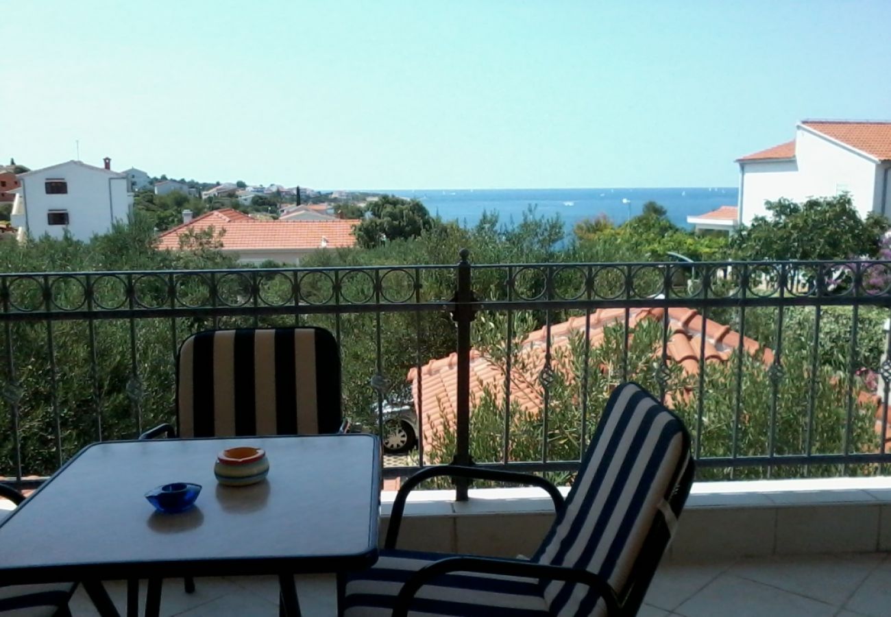 Ferienwohnung in Ražanj - Ferienwohnung in Ražanj mit Meerblick, Terrasse, Klimaanlage, W-LAN (3743-1)