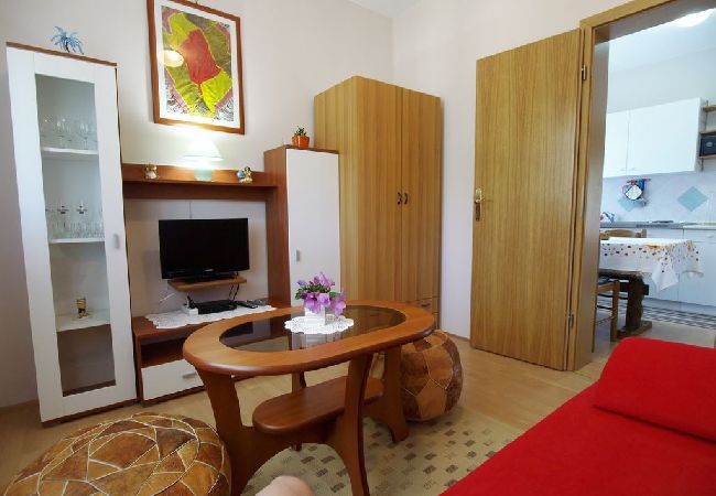 Ferienwohnung in Rab - Ferienwohnung in Rab mit Meerblick, Balkon, W-LAN, Waschmaschine (3728-1) Ferienwohnung in Rab - Ferienwohnung in Rab mit Meerblick, Balkon, W-LAN, Waschmaschine (3728-1)